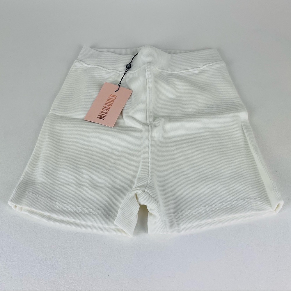 Ribbed Booty Short